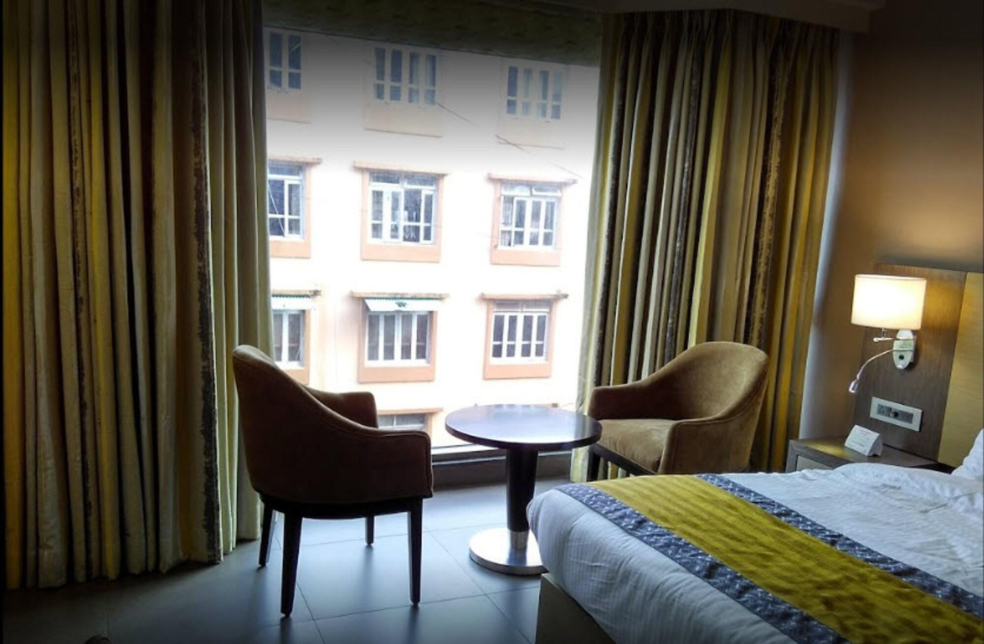 กรันเด เดลมอน Hotel ปณชี ภายนอก รูปภาพ