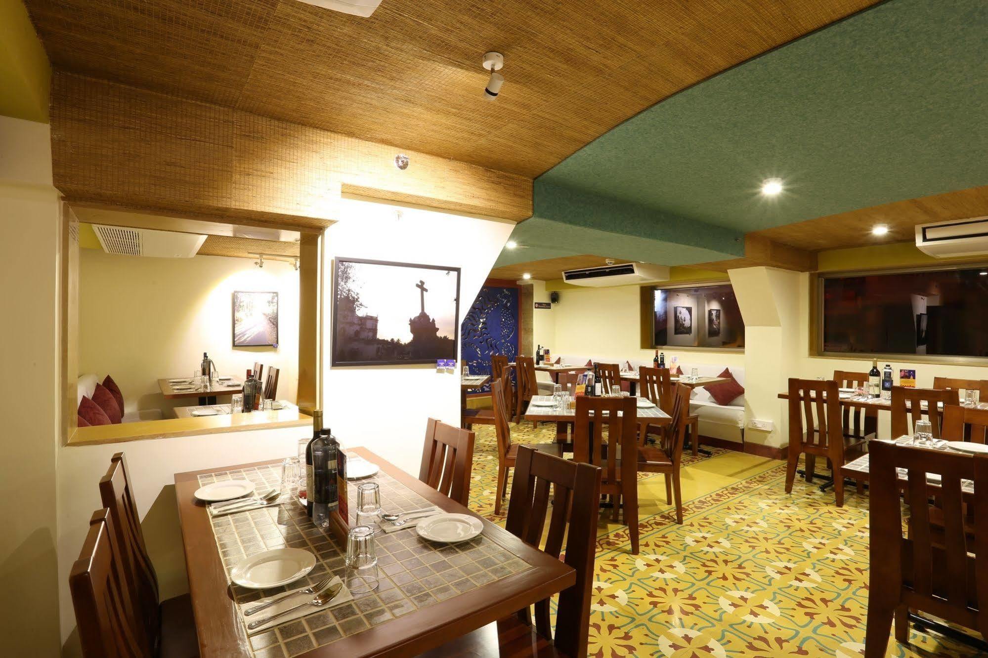 กรันเด เดลมอน Hotel ปณชี ภายนอก รูปภาพ